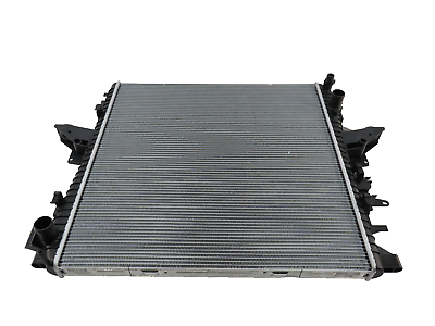 RADIATOR-L319/L320 DISC4 SPORT
LR015560 NSN64333